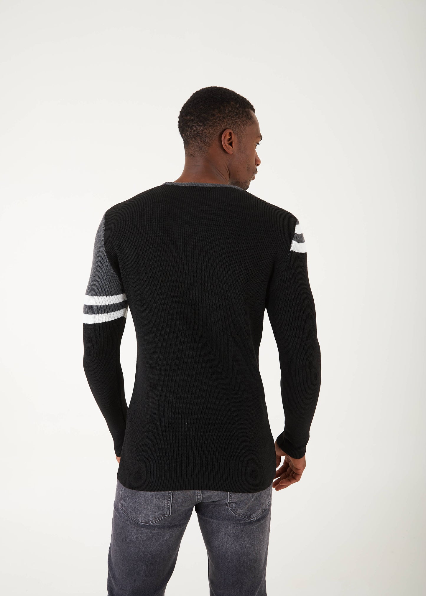 Men's Slim Fit Black Sweater | QT Grey